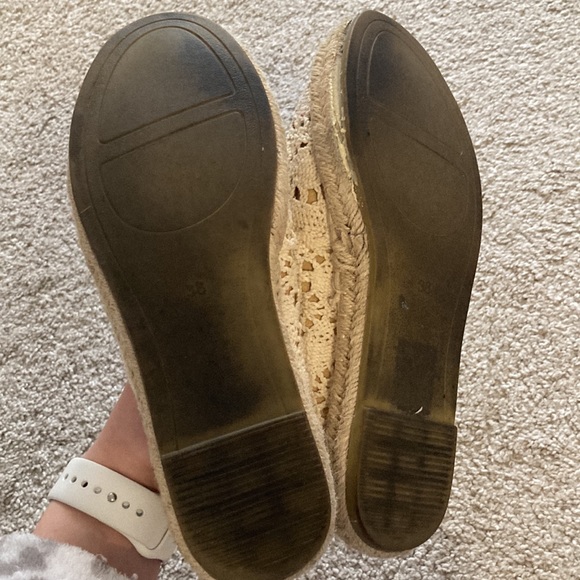 Tan flat espadrilles - Picture 2 of 3